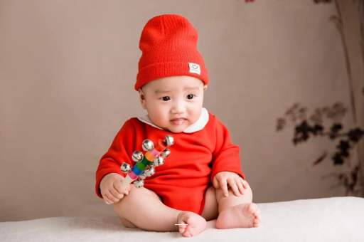 金湖六个月宝宝总是摇头